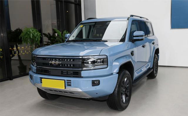 方程豹豹5，插电混合动SUV，轴距2800mm，纯电210km，4.8秒破百