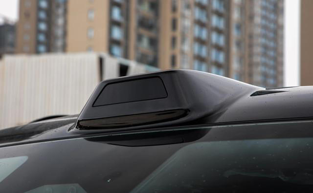 方程豹豹5，插电混合动SUV，轴距2800mm，纯电210km，4.8秒破百