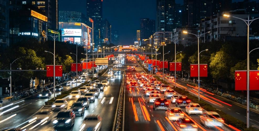 国庆深度感悟！马路彻底变停车场！私家车时代终结，下一个十年风口锁定！