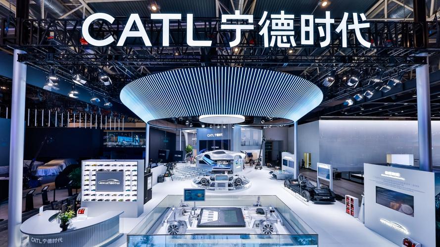 宁德时代的底部区间应在两百元以下，三季报看锂电产业链的利润再分配